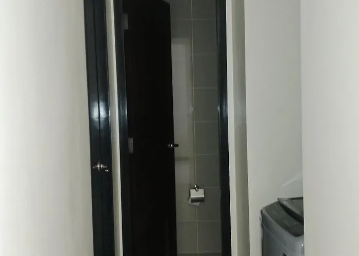 Apartment 8 Newtown Boulevard