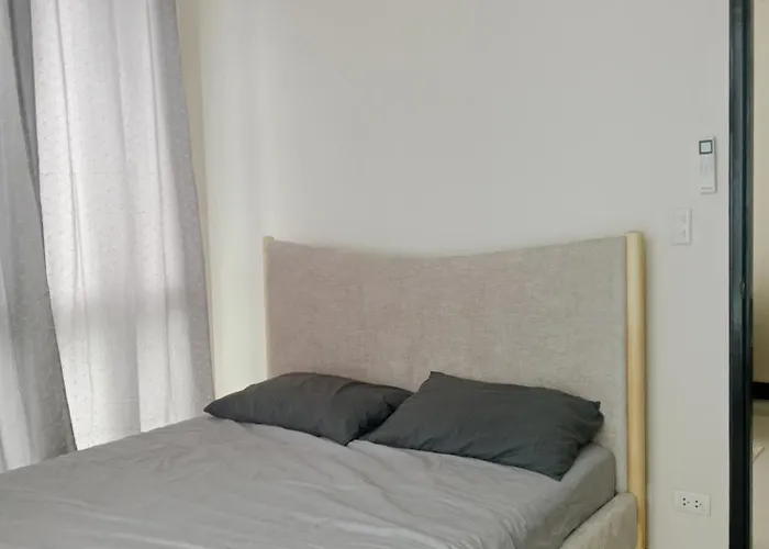 8 Newtown Boulevard Punta Engano (Mactan)